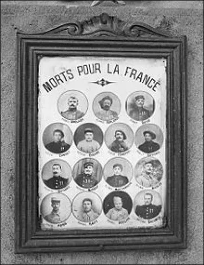 Quel poète a été déclaré "mort pour la France" en 1918 ?