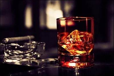 Qui chantait "Cigarettes, whisky et p'tites pépées" ?