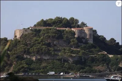 Politique. Où Emmanuel Macron passe-t-il ses vacances cette année (août 2018) ?