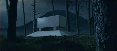 À qui appartient cette tombe ?