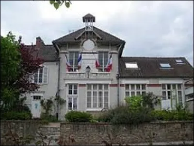 Commune Essonnienne, Vaugrigneuse se situe en région ...