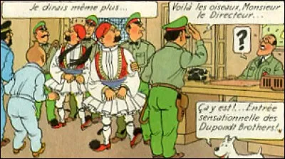 Dans quel album peut-on voir cette "entrée sensationnelle" des Dupondt, déguisés en syldaves ?