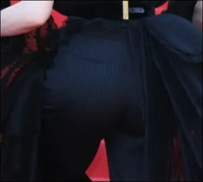 À qui appartient ce fessier ?