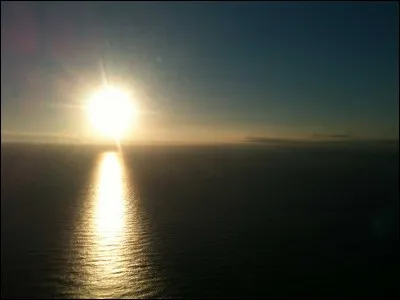 Dans quel pays peut-on voir le soleil de minuit ?