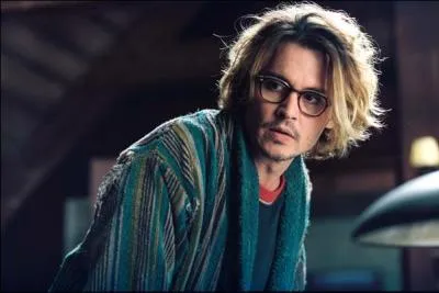 Quel est le mtier de Johnny Depp dans 'Fentre Secrte' ?