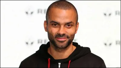 Tony Parker fait...