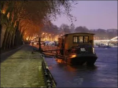 Qui chante "Les Bords de Seine" et "Paris, Le Flore" ?
