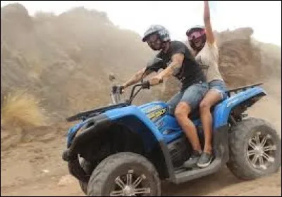 Bep Bep ! Bon tu vas avancer avec ton quad ?