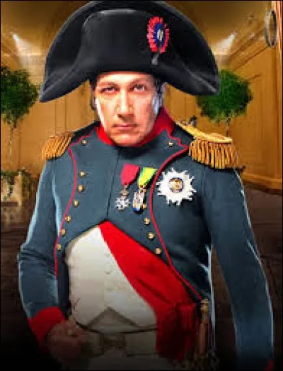 Quel joueur de football a comme surnom "Napoléon" ?