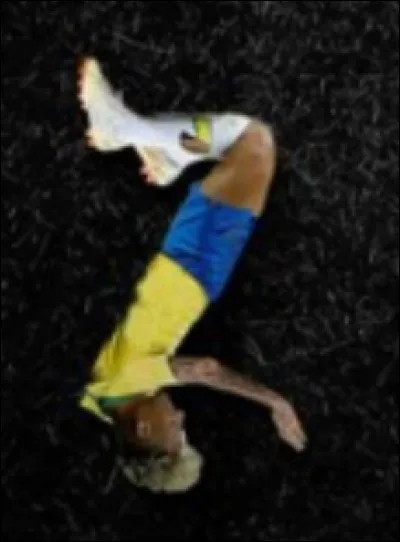 Quelle lettre Neymar a-t-il prise comme apparence ?