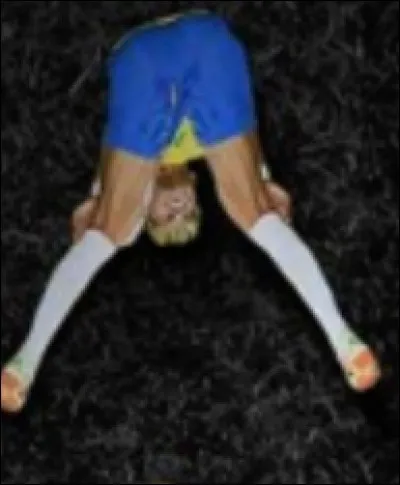 Quelle lettre Neymar a-t-il prise comme position ?