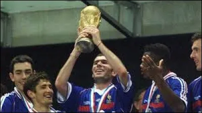 Lesquels de ces pays n'ont jamais gagné la "Coupe du monde de football" ?