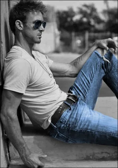 Il nous parlait "d'un vieux blue jean qui ne valait plus rien" :