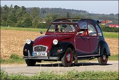 Voilà la Citroën 2 CV !