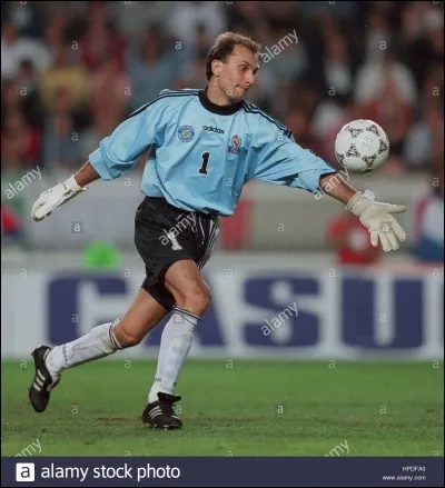 Quelle est la nouvelle profession de Lionel Charbonnier depuis la fin de sa carrière de joueur ?