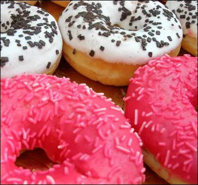 Les Simpson ont la peau toute rouge.