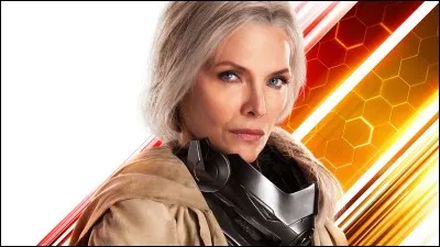 [Ant-Man] et [Ant-Man et la Guêpe]

Combien de temps Janet est-elle restée dans la dimension subatomique et avec quel moyen de communication l'a-t-elle fait comprendre ?