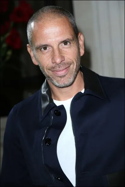 Comment s'appelle le copain d'Isabelle ?