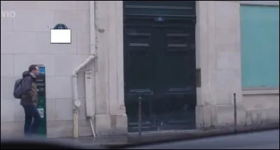 Quel est le nom de la rue où Alice retrouve Sofia Girard pour la 1ère fois ?