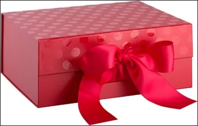 Enfin, devine ce que contient ce paquet cadeau ? C'est un jeu inventé par Alfred Mosher Butts en 1929 !