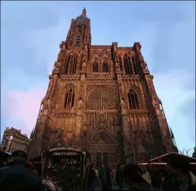 Dans quelle ville se situe cette cathédrale ?