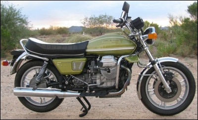 Quelle est cette moto bicylindre produite à partir de 1975 ?