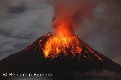 En 1883, l'éruption surpuissante de quel volcan a-t-elle été ressentie sur toute la Terre ?