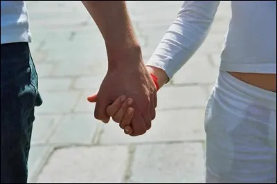 Quel mot est synonyme 'd'union libre' ?