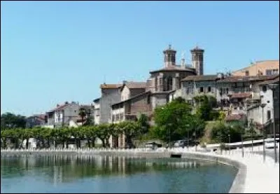 Je vous propose de rester en Occitanie, avec cette d&eacute;couverte de la ville de Caz&egrave;res. Ancienne bastide de l'aire urbaine Toulousaine, elle se situe dans le d&eacute;partement ...