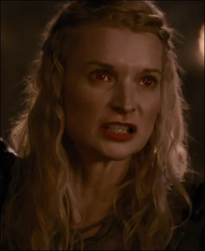 Qu'a fait la mère de Dellani pour être tuée par les Volturis ?