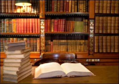 Récompensé par un prix Nobel, Albert Camus est notamment célèbre pour quel roman ?