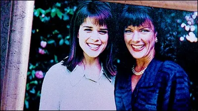 Qui a tué la mère de Sidney (Maureen Prescott) dans "Scream" ?