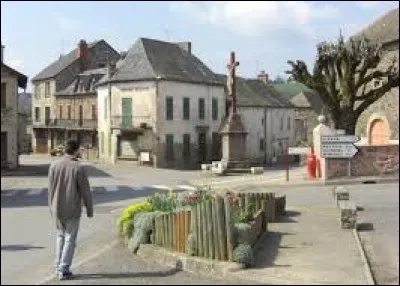 Nous partons maintenant dans l'ancienne région Midi-Pyrénées, à Arvieu. Nous serons dans le département ...