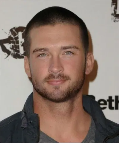 Qui chante : ''Je suis un homme'' ?