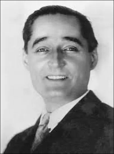 "La route est belle" (André Baugé) - Vers quelle ville se dirige Eddy Mitchell lorsqu'il est sur la route dans sa chanson éponyme ?