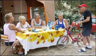 Quel acteur incarne Patrick Chirac, le héros des films ''Camping'' ?