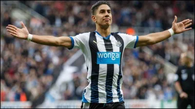 Quel est le nom de cet attaquant de Newcastle United ?