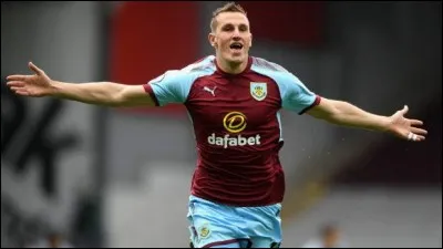 Quel est le nom de cet attaquant de Burnley ?