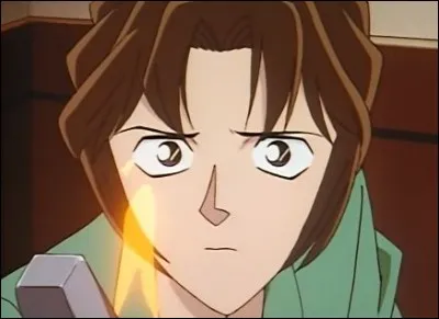 A la fin de l'affaire "Un Mariage jeté au feu", après l'avortement de la tentative de suicide de Miyuki, à qui Conan pense-t-il tristement ?