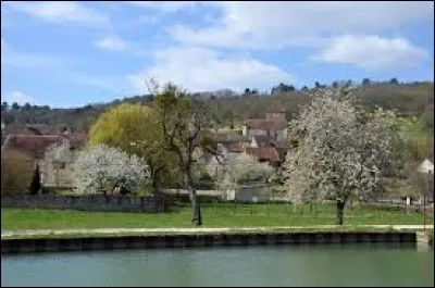 Petit village de Bourgogne-Franche-Comt&eacute;, peupl&eacute; de 73 habitants, Courcelles-l&egrave;s-Montbard se situe dans le d&eacute;partement ...