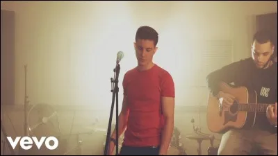 Question bonus, qui chante : "Une fille du soleil" en duo avec Adryano ?