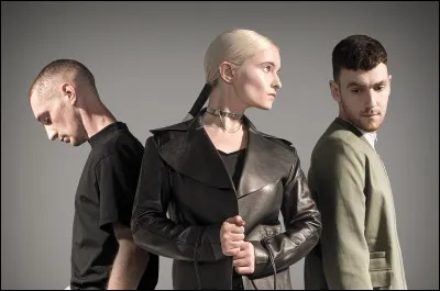 Qui chante "Solo" avec Clean Bandit ?