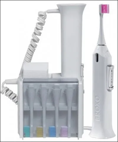 Où a été inventée la première brosse à dents électrique ?