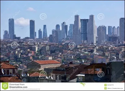 Dans quelle ville se déroule l'essentiel de l'intrigue ?