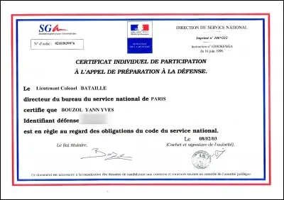 Aujourd'hui, tu as ta journée d'appel et tu dois prendre le car qui t'amène jusqu'à l'entrée de la caserne ! Que fais-tu ?