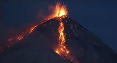 Un volcan peut parfois entrer en ... .