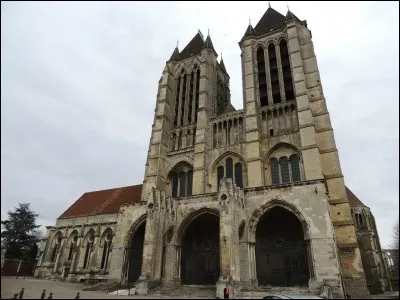 La ville de Noyon est une ville de l'Oise, également chef-lieu de canton.