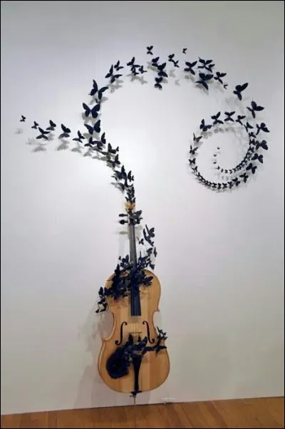 À qui sont les paroles "Je prendrai ma guitare avec moi et peut-être mon chien s'il est encore là" ?