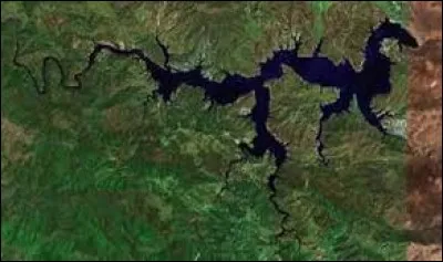 Vue d'avion de l'Odeleite, au Portugal. Trouvez son surnom :