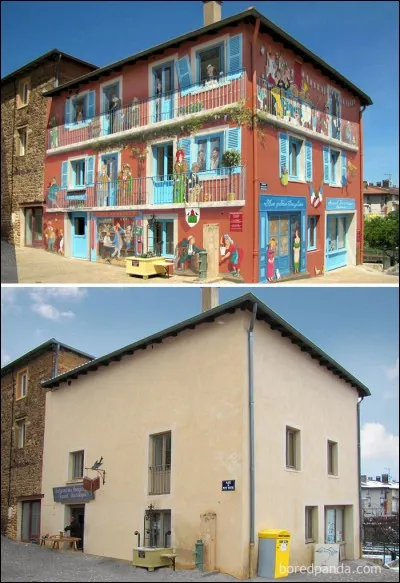 Cette composition a été votée la plus belle fresque de France pour l'année 2012 : elle s'est vue attribuée le Pinceau d'Or, gagnante sur 88 concurrentes. Cette belle fresque murale représente les différents protagonistes du roman de Gabriel Chevalier.
Quel est son nom et son emplacement ?